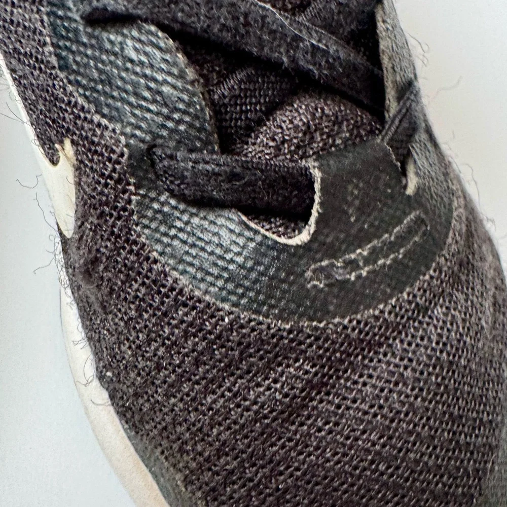 Nike Kids Black & White Sneakers - Picture 7 of 13